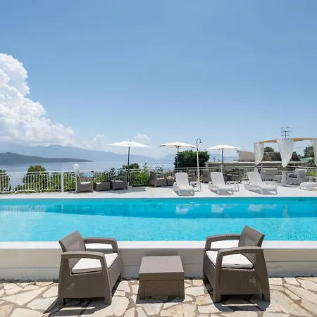 Xenia & Antonis بيت ضيافة 3*