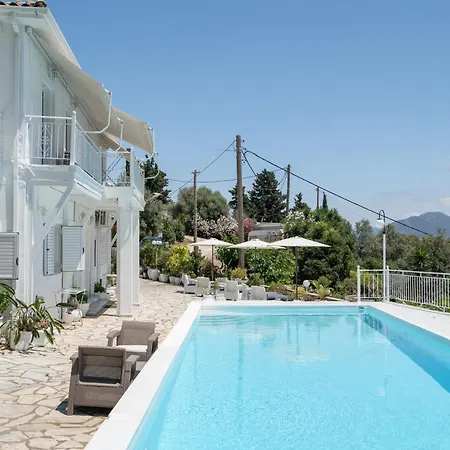 بيت ضيافة Xenia & Antonis 3*