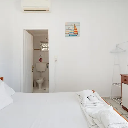 Xenia & Antonis 3* نِكيانا