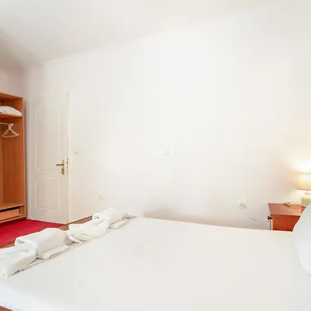 Xenia & Antonis Guest house