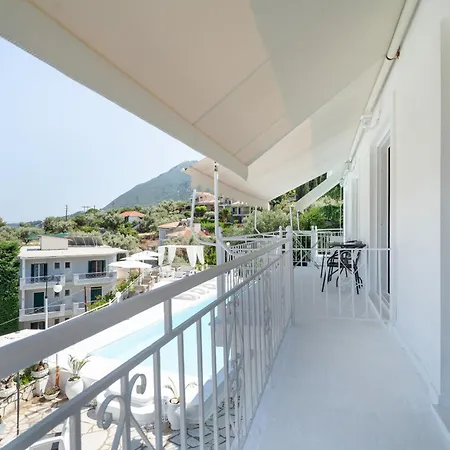 Xenia & Antonis 3*