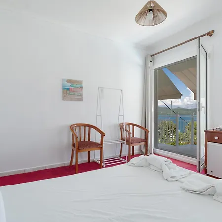 Xenia & Antonis 3*
