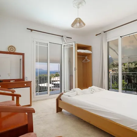 Xenia & Antonis 3*
