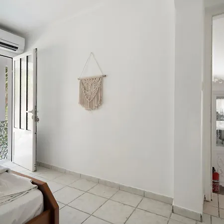 Xenia & Antonis 3*