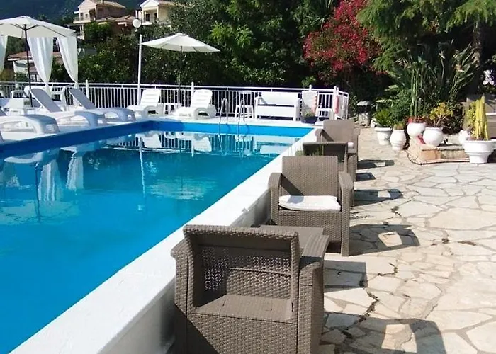 Xenia & Antonis Πανσιόν Νικιάνα