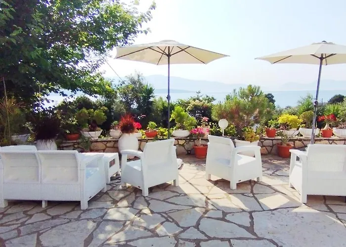 Πανσιόν Xenia & Antonis *