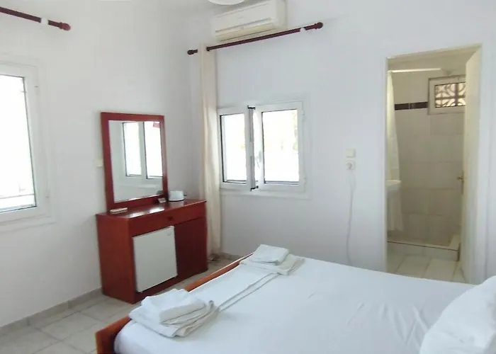 Πανσιόν Xenia & Antonis *